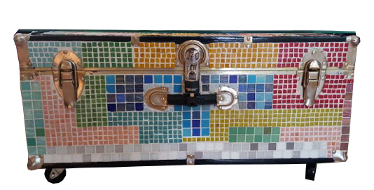 Mosaic Trunk front2